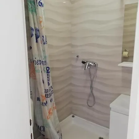 Roko, Sevid Apartment