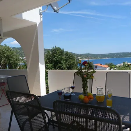 Roko, Sevid Marina