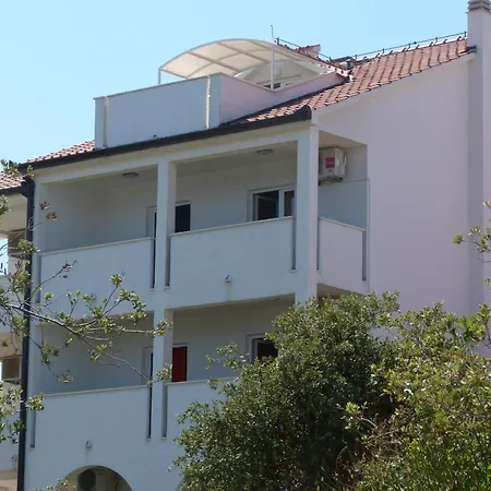 Apartment Roko, Sevid Marina