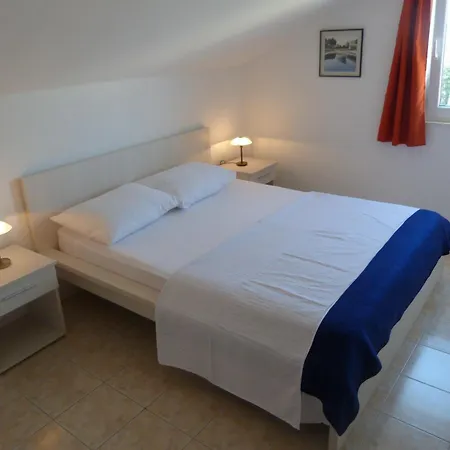 Apartment Roko, Sevid