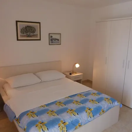 Roko, Sevid Apartment *