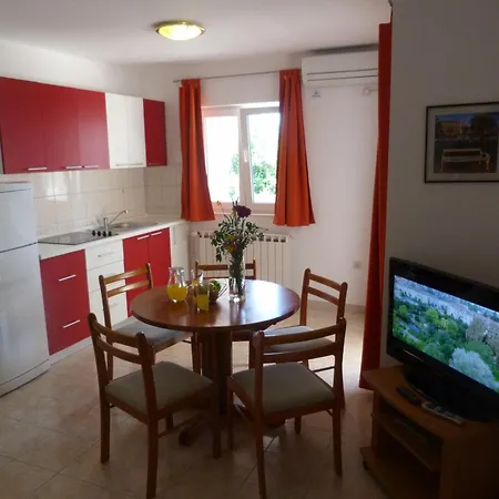 Apartment Roko, Sevid